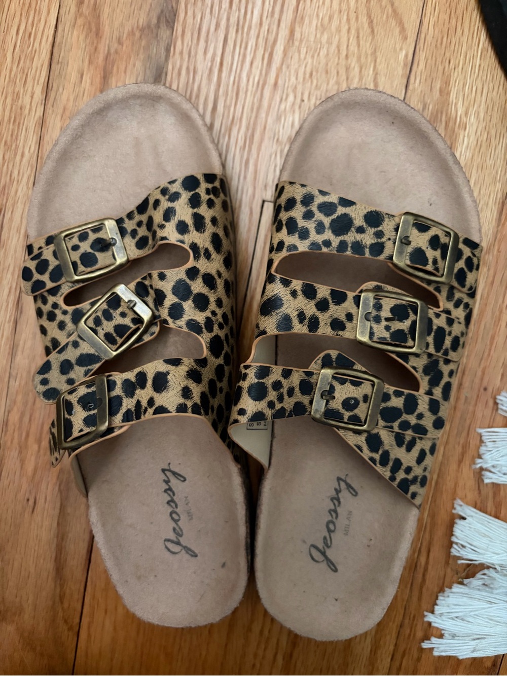 Leopard Print Triple Strap Sandal - Tan/Black